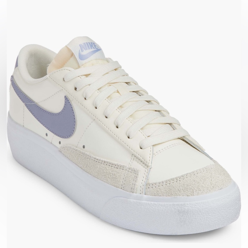 Nike W blazer low platform Sail/Indigo Haze White. Worn twice